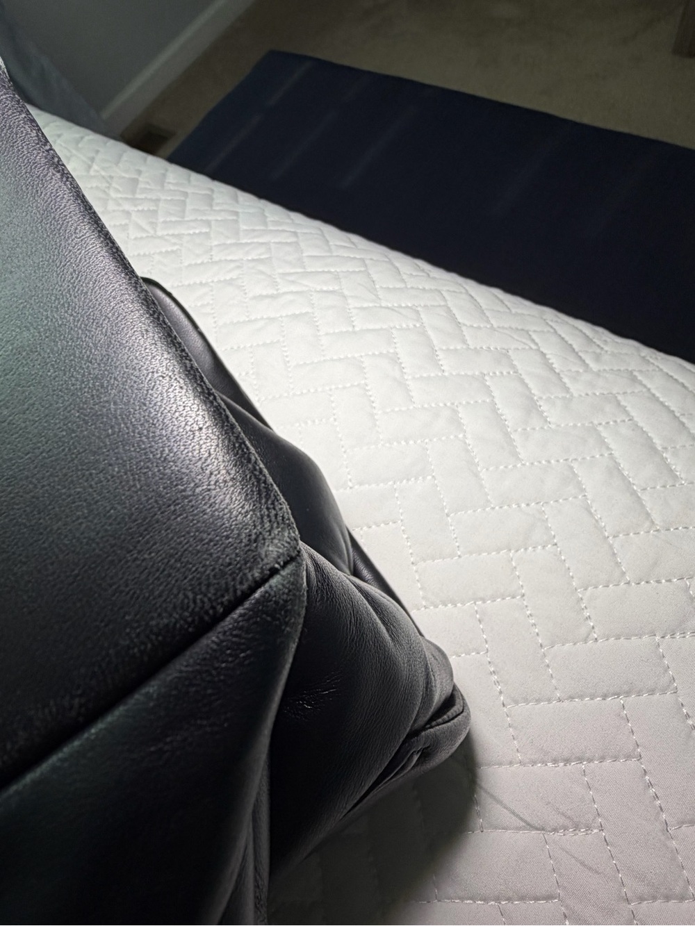Kurt Geiger London XXL Quilted Leather Handbag - Picture 7 of 12